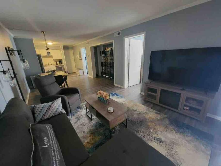 2022 Renovated 2-Bdrm Cozy, Lovely Condo W/Parking! Hilton Head Island Exteriér fotografie