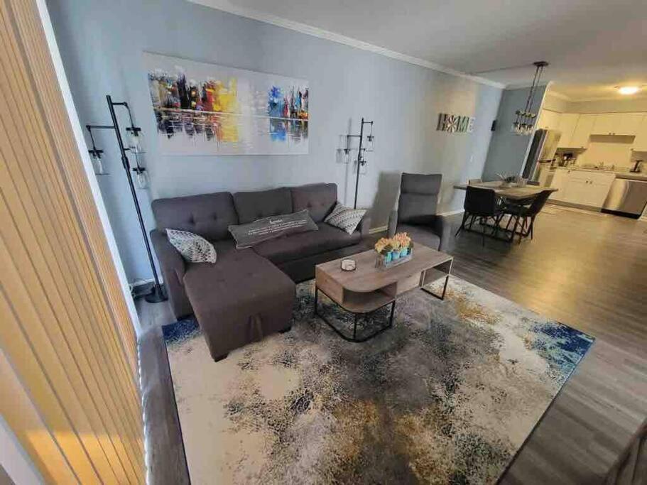 2022 Renovated 2-Bdrm Cozy, Lovely Condo W/Parking! Hilton Head Island Exteriér fotografie